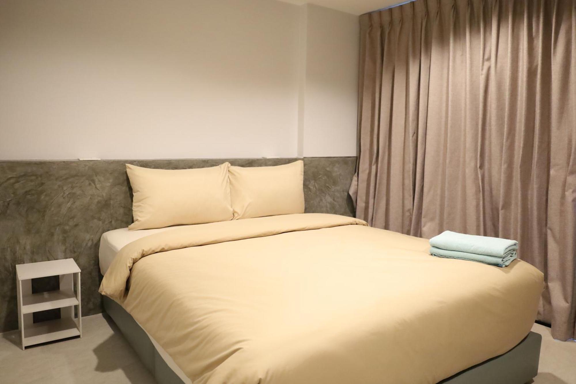 Y House Patong Hostel Kültér fotó